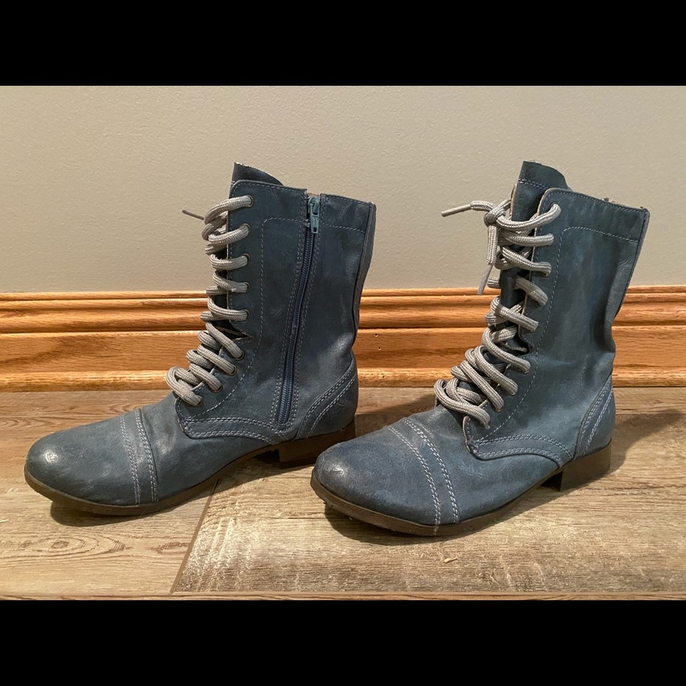 Blue Mid-Length lace up boots